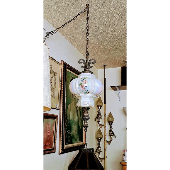 Hollywood Regency Opalescent White Carnival Glass Swag Lamp Hanging Pendant Lamp - Picture 3 of 8